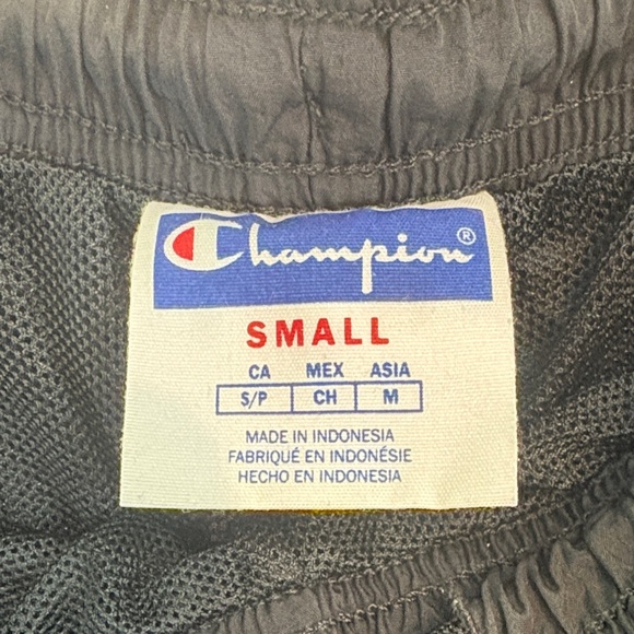 Champion Black Mesh Shorts - Picture 1 of 3